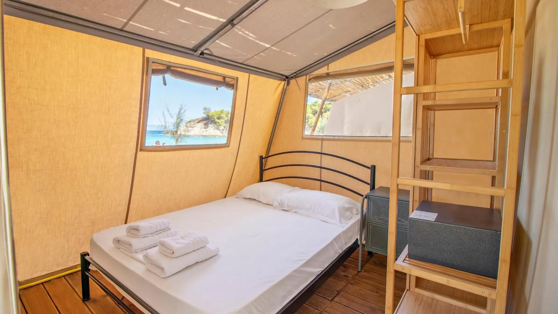 Armenistis Camping & Bungalows Sarti Kamp alanı